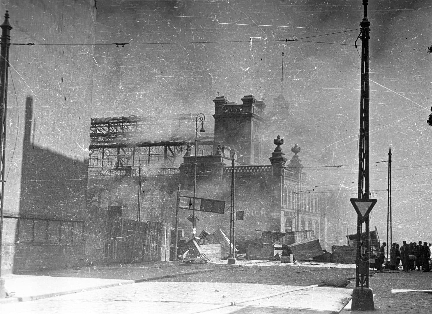 Hale Mirowskie, sierpień 1944