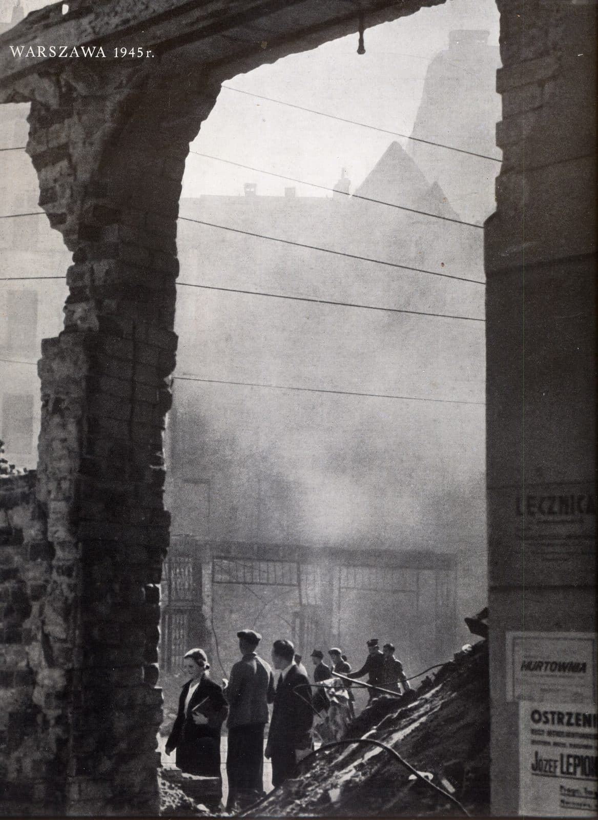Plac Konstytucji (MDM), 1945